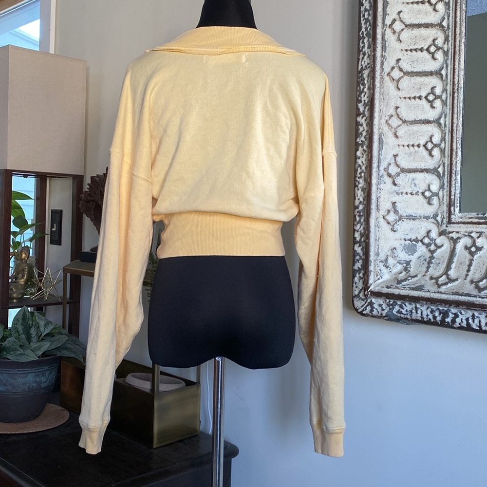 LAST DAY ON POSH 8/15/26 Yellow Wrap Crop Sweater Free People - Picture 5 of 6